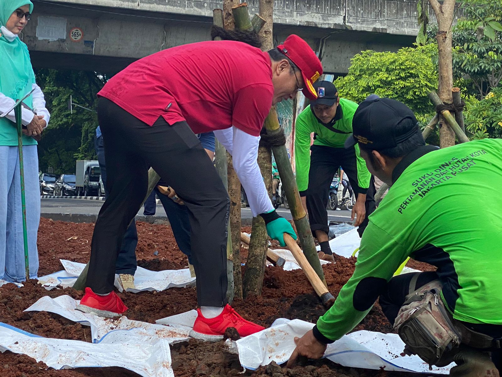 Sebanyak 105 Pohon Ditanam Tugu Proklamasi