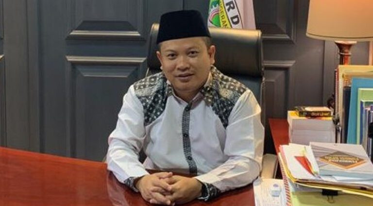 Wakil Ketua DPRD Pertanyakan Tugu di Cipondoh Berubah Menjadi Ikon Ikan