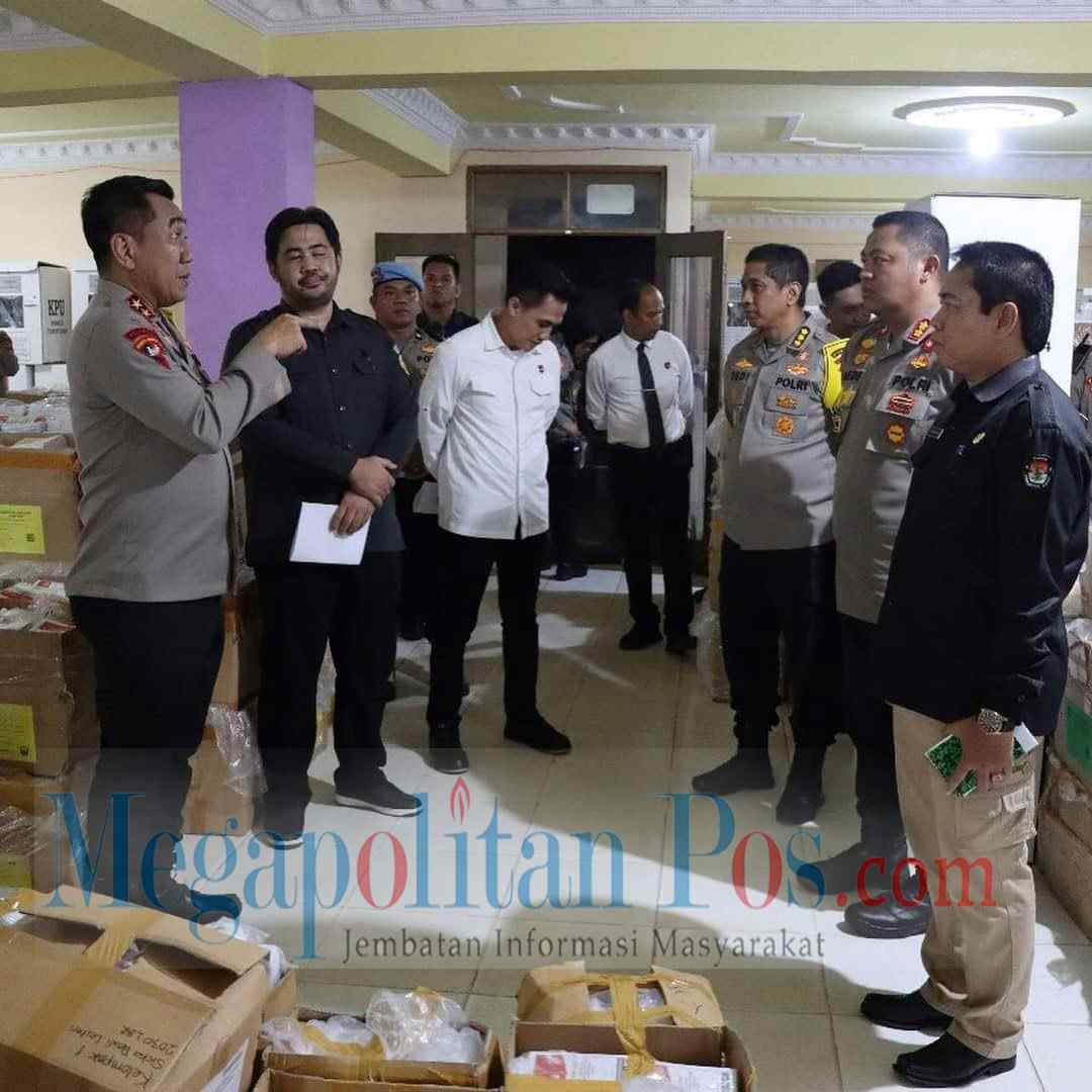 Kapolda Kalteng Lakukan Cek Gudang Logistik Pemilu 2024 di Barito Utara