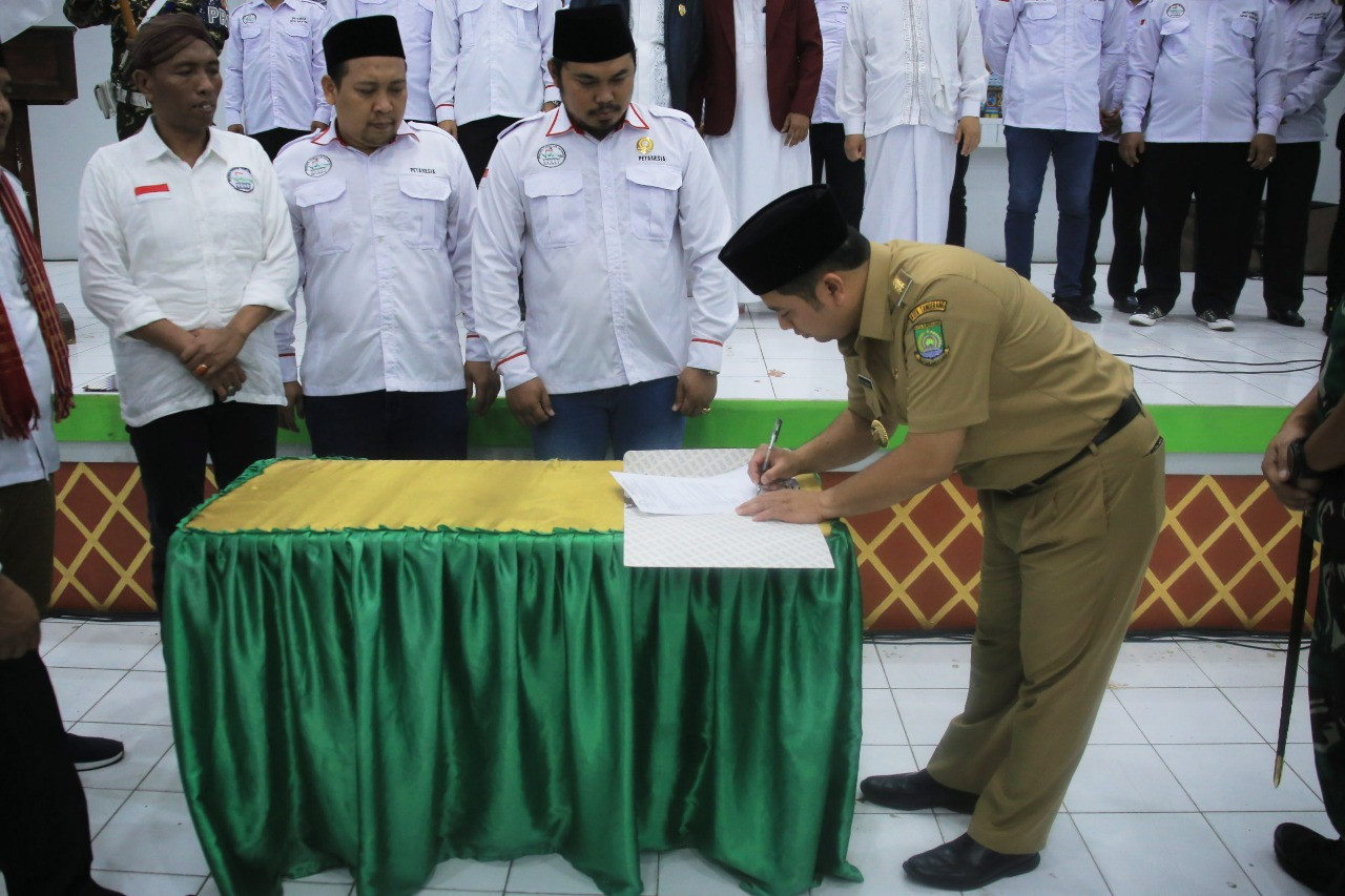 Hadiri Pelantikan Pengurus Petanisia, Arief: Tumbuh Kembangkan Rasa Cinta Tanah Air Demi Kemajuan Bangsa