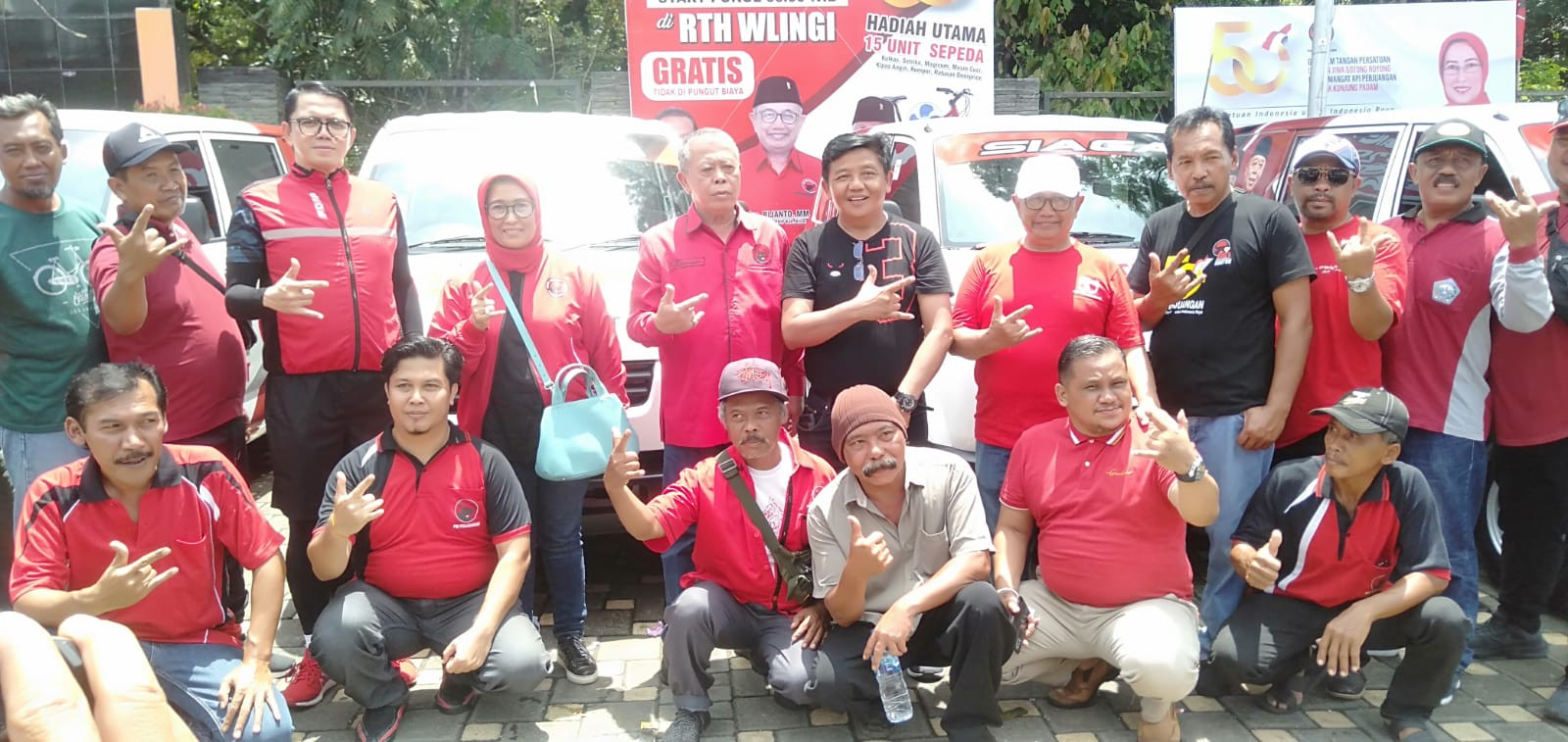 HUT PDI-P ke-50, DPC Kabupaten Blitar Gelar Jalan Sehat dan Banjir Hadiah