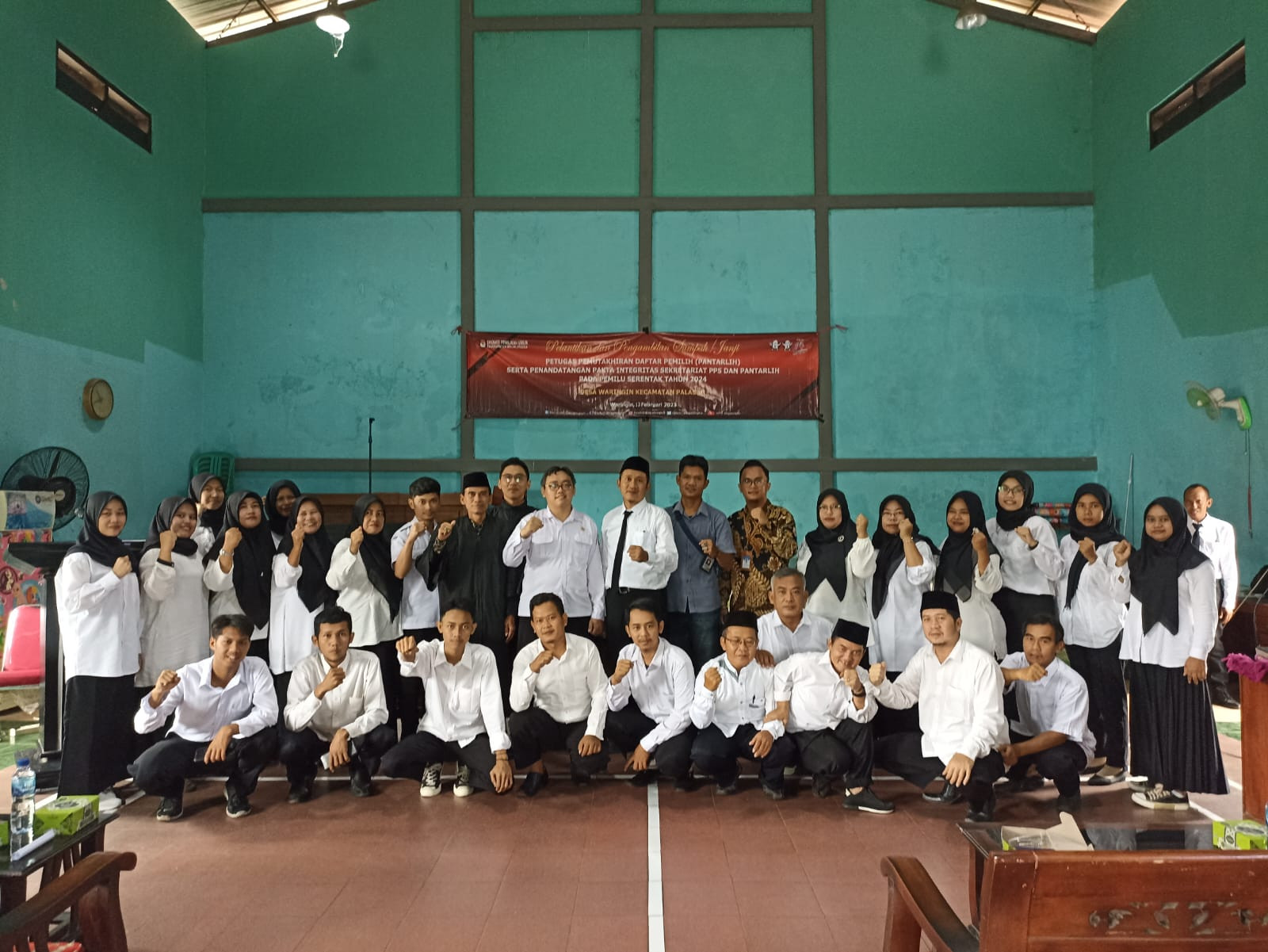PPS Desa Waringin Palasah Melantik 25 Pantarlih, Ini Harapannya