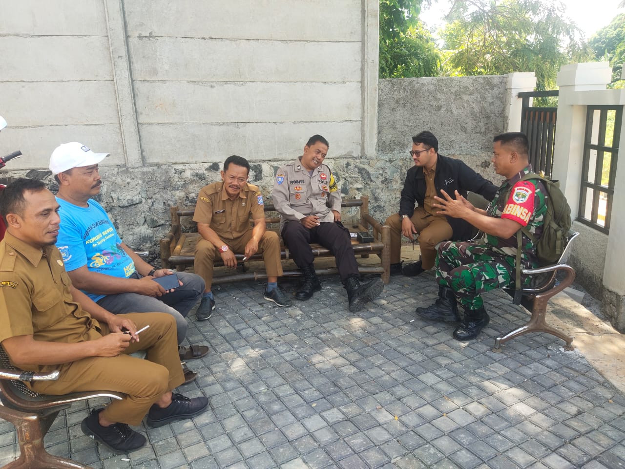 Peran Aktif, Babinsa Babakan Koordinasi Bersama Staf Kelurahan