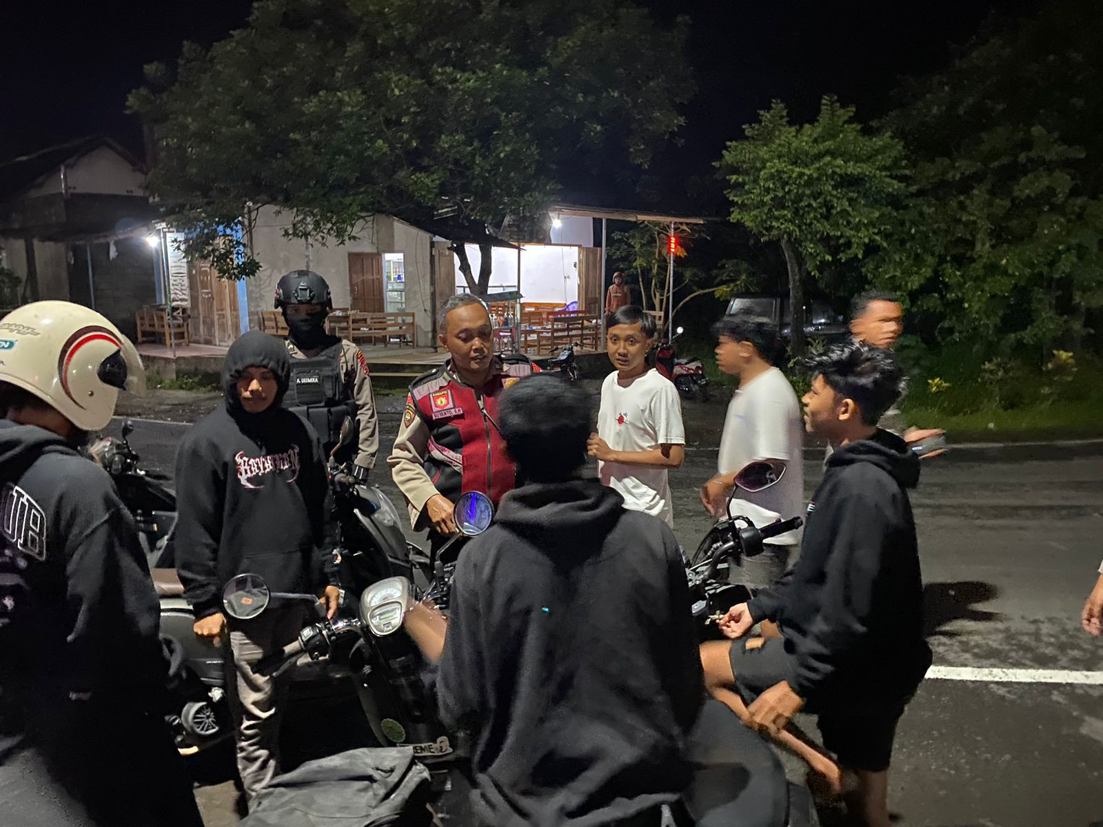 Jaga Kekhusukan Ramadhan Polres Blitar Gencarkan Patroli Sahur On The Road