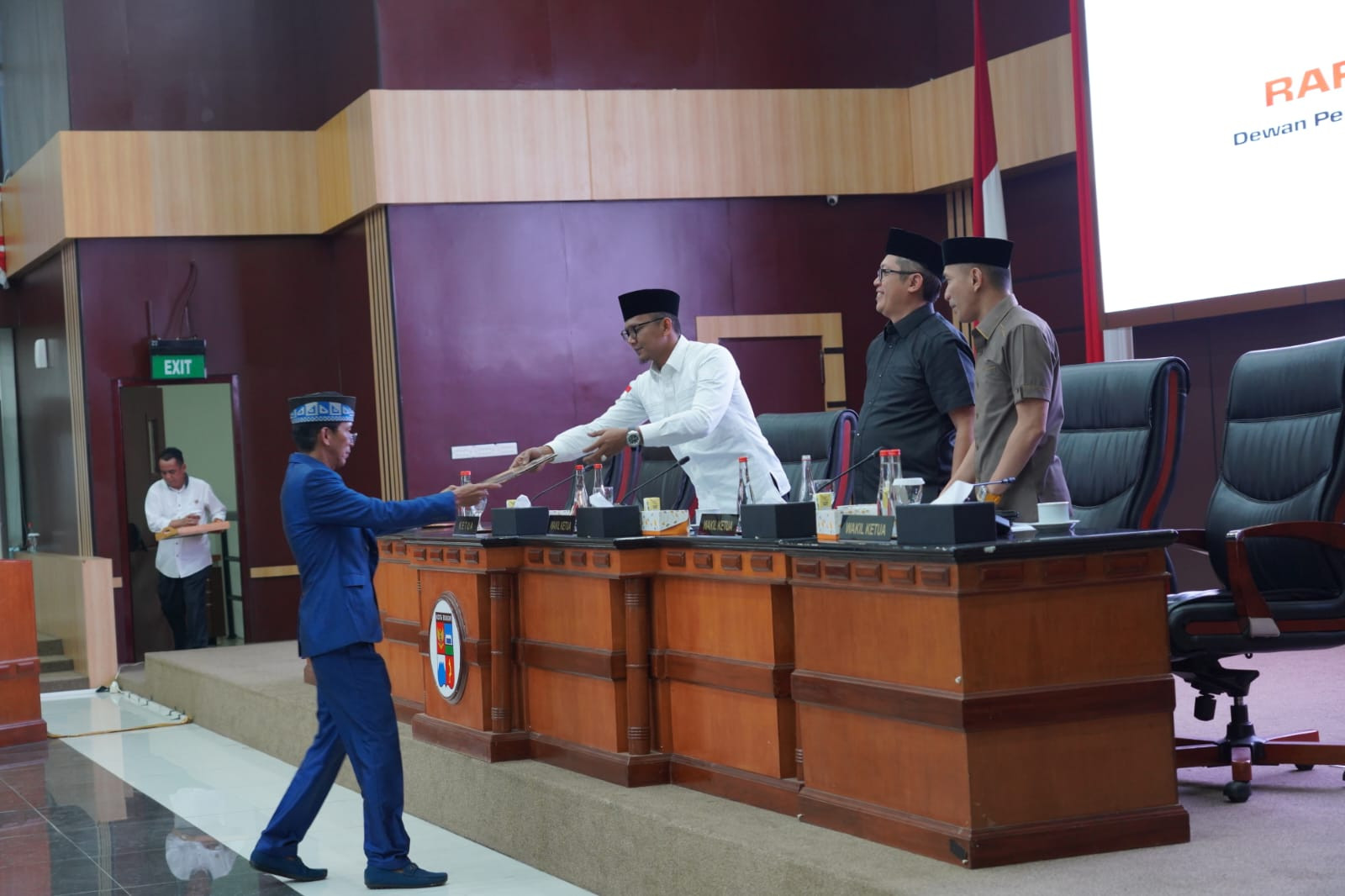 Tok! DPRD Kota Bogor Lanjutkan Pembahasan Raperda Fasilitasi Pelayanan Haji