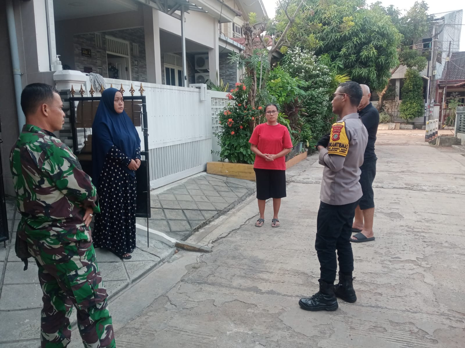 Komsos dengan Warga Babinsa Eratkan Silahturahmi