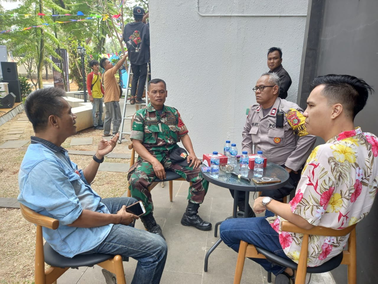 Komsos dengan Warga Binaan Babinsa Bahas Keamanan dan Kebersihan Lingkungan