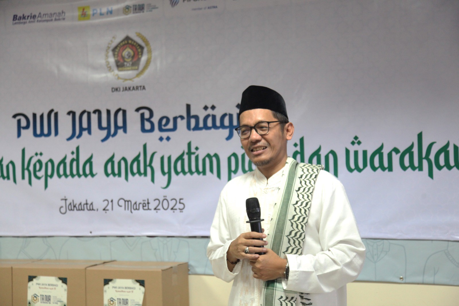 Di Acara PWI Jaya Berbagi, Ustadz Akmal Marhalie Sebut Wartawan Calon Penghuni Syurga