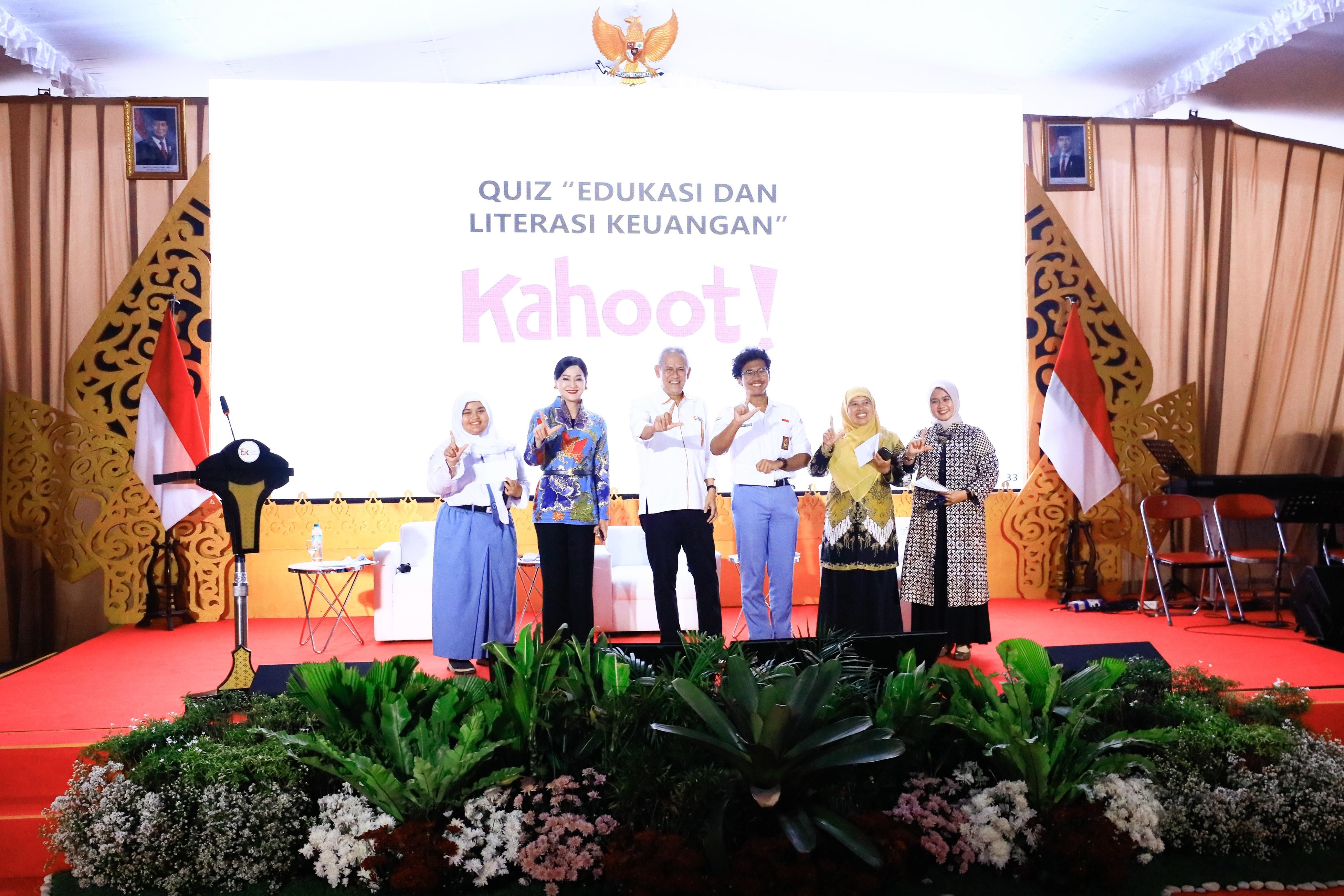 OJK Gelar Edukasi Keuangan Syariah di Ponpes API Tegalrejo Magelang