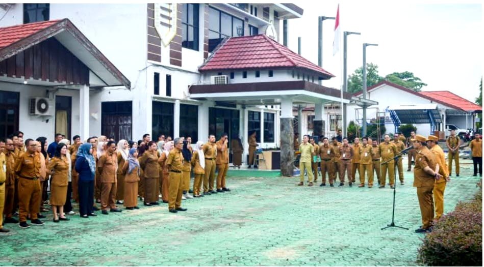 Bupati Shalahuddin Pimpin Apel Pagi di Dinas PUPR, Tegaskan Komitmen Tingkatkan Kinerja dan Pelayanan