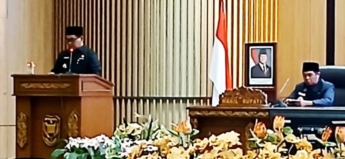 Jawab Pandangan Fraksi KIR, Bupati Barut Paparkan Alokasi Transfer Pusat dan TDF