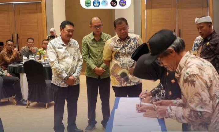 Akselerasi Capaian RLS, Pemkab Majalengka Gelar MoU dengan Desa