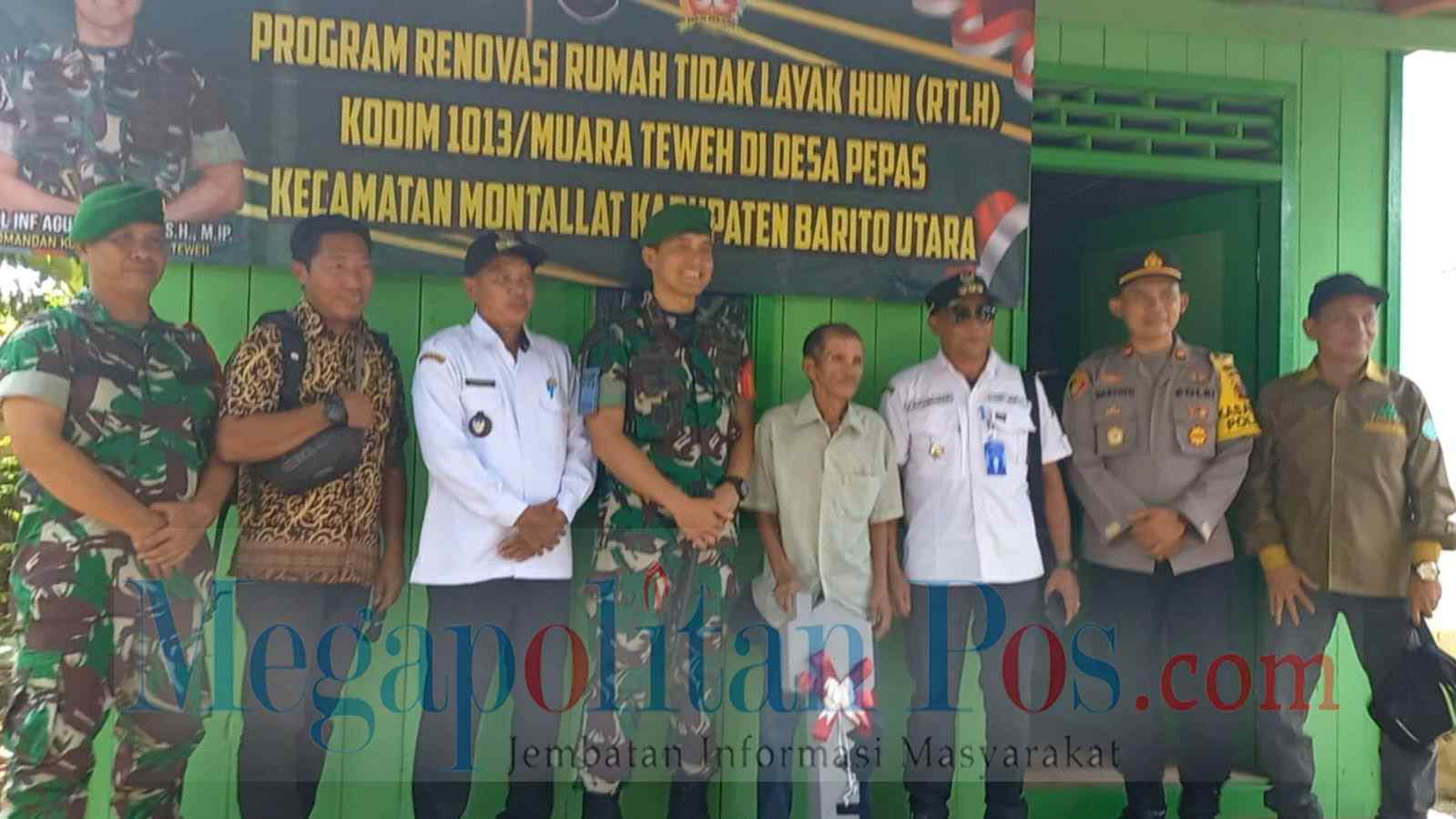 Kodim 1013 Muara Teweh Laksanakan Program RTLH, Serahkan Satu Unit Rumah Layak Huni di Desa Pepas Kecamatan Montallat