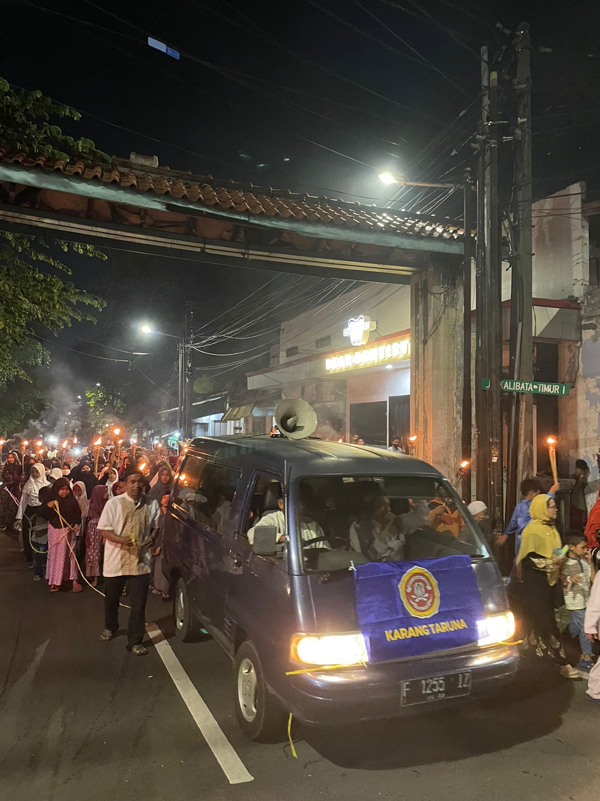 Menyambut Tahun Baru Islam, Karang Taruna RW 08 Adakan Pawai Obor